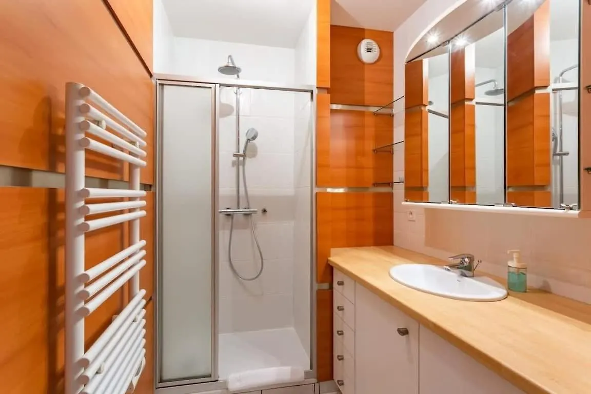L'Opale - Joli Appartement Avec Jardin Et Garage Dinard